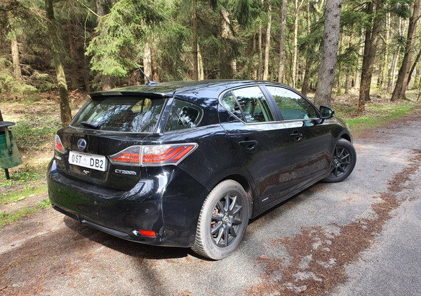 Lexus CT cena 36900 przebieg: 320000, rok produkcji 2012 z Wałbrzych małe 92